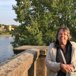 Meet your Posher, Debbie